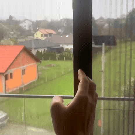 Prikaz korišćenja plise komarnika u realnoj situaciji